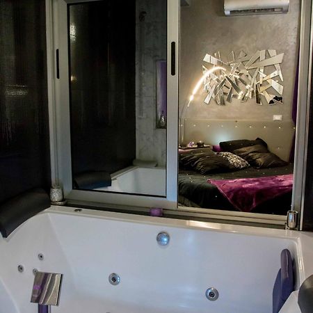 Jacuzzi Love Suitesweetרומא מראה חיצוני תמונה